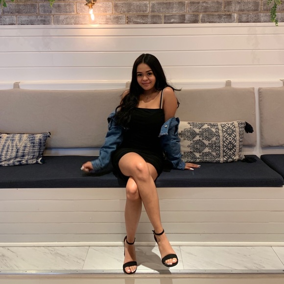 Meet your Posher, Alexys - Picture 1 of 1